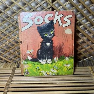 Vintage Socks Tell a Tale Book 1949 HTF cat